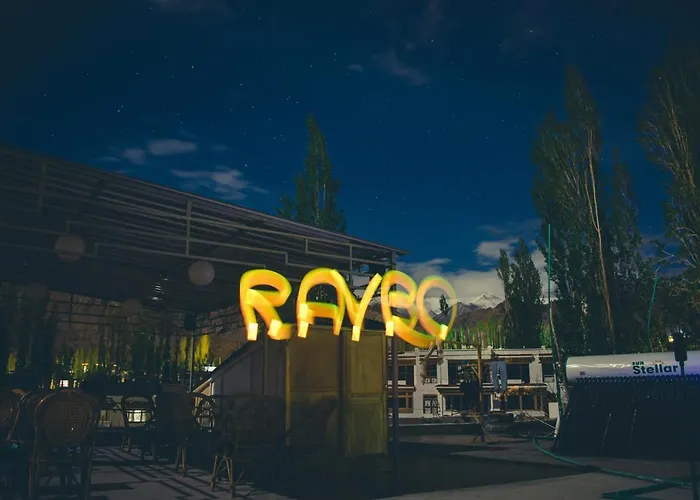 Raybo - Serene Stay With 5 Mins Walk From The Main MarketHostel